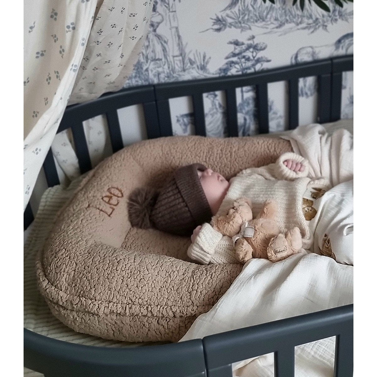 personalisiertes Babynest, beige in Teddyfell mit personalisiertem Namen/Aufschrift